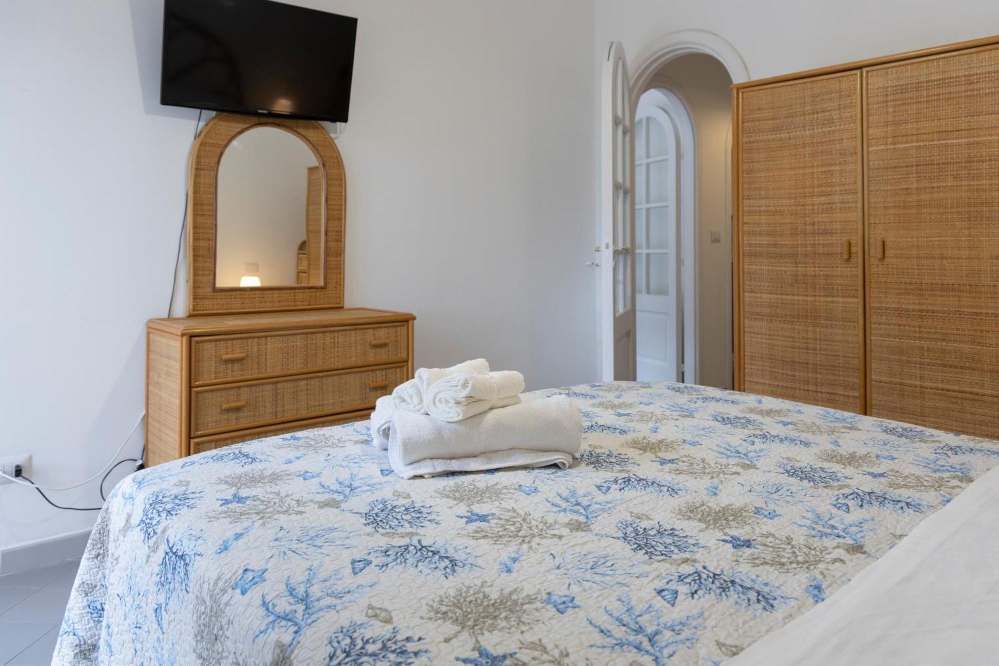 Casa Flavia Positano Center - 5 Minutes To Beach And 4 Air Conditioning Eksteriør billede