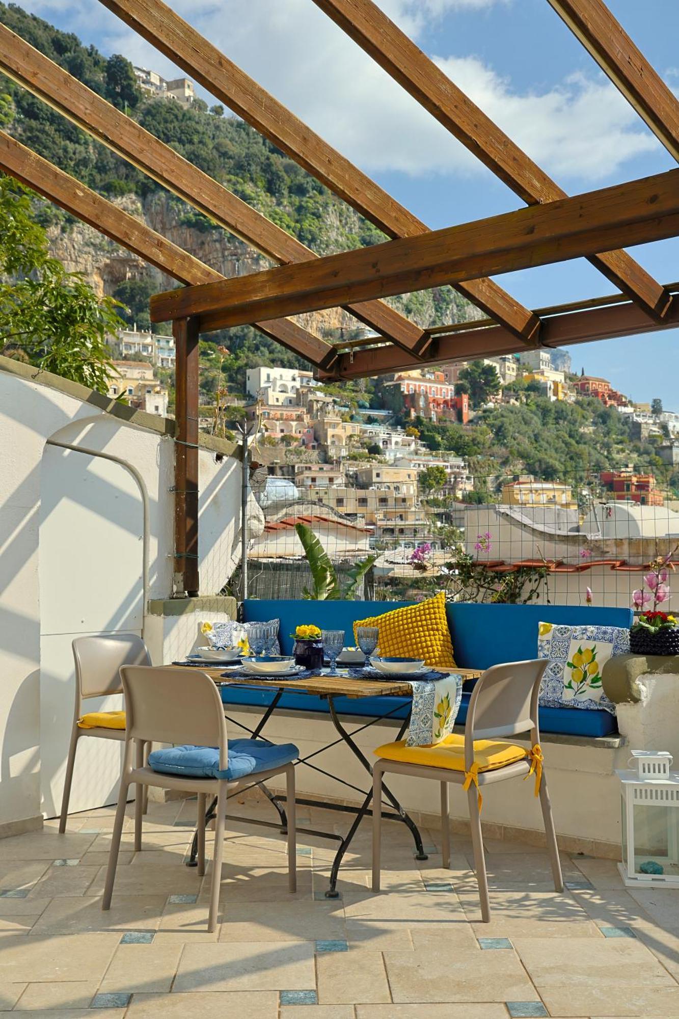 Casa Flavia Positano Center - 5 Minutes To Beach And 4 Air Conditioning Eksteriør billede
